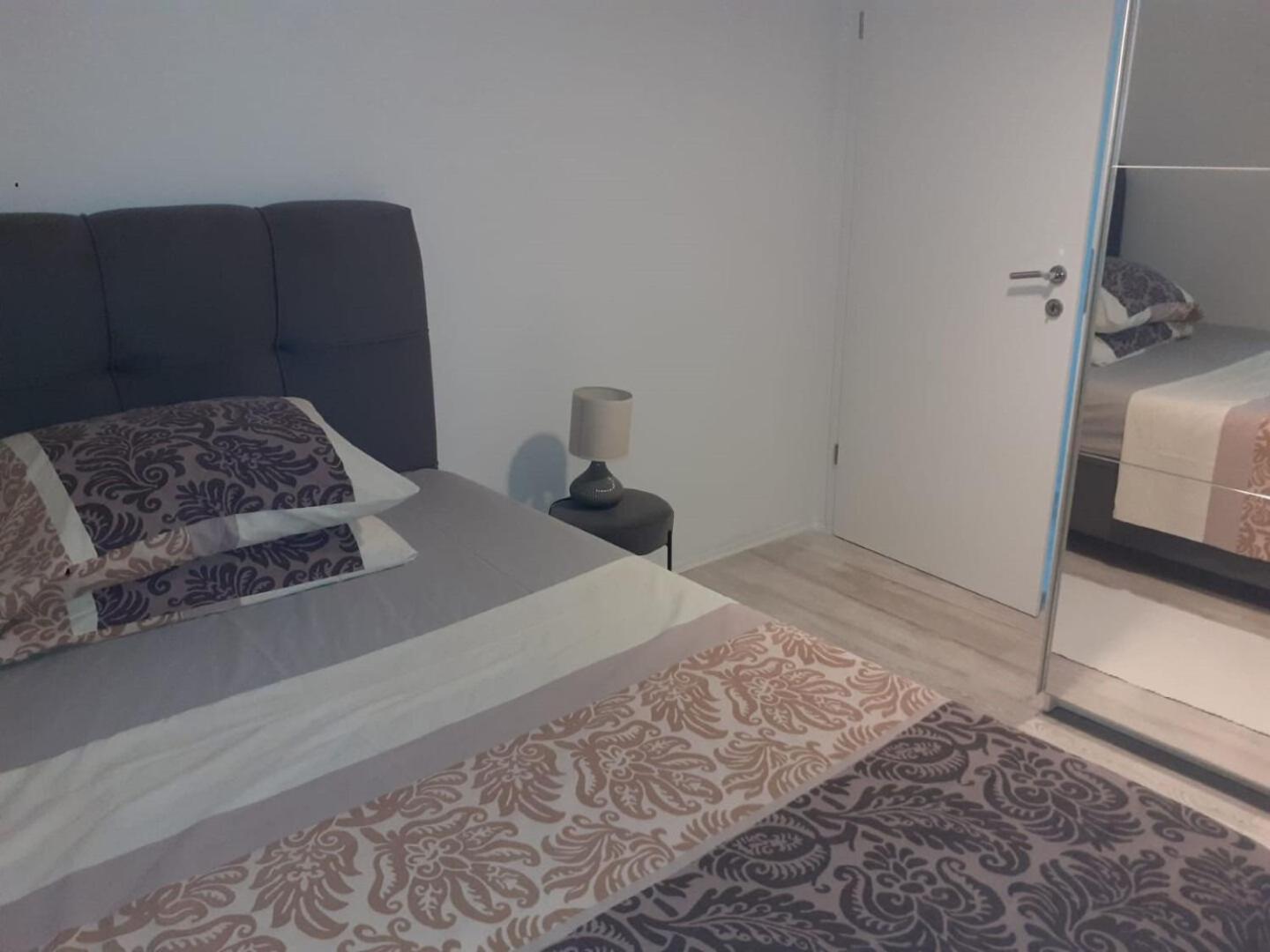 Apartment Jure Brist Bagian luar foto