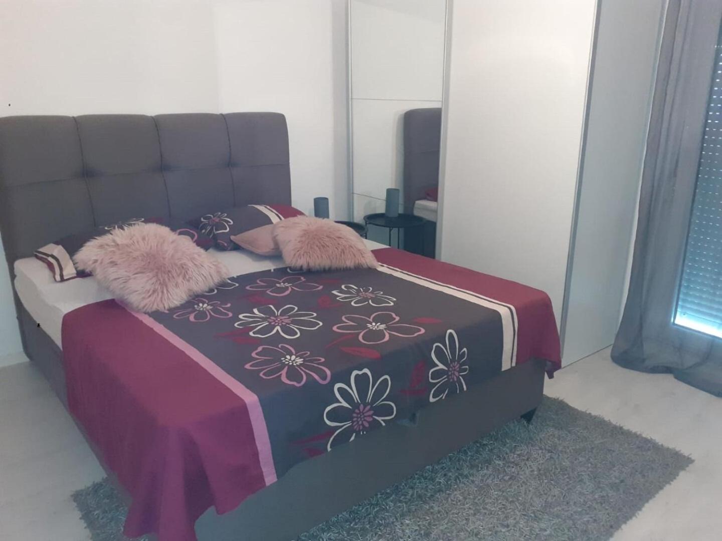 Apartment Jure Brist Bagian luar foto